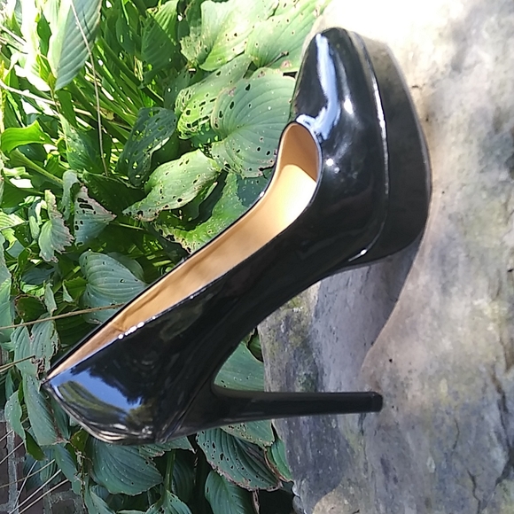 NEW Chinese Laundry Patent Platform Pump - Picture 10 of 12